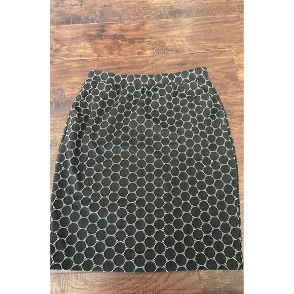 Ellie Pencil Skirt- Black Geo shapes - Picture 1 of 4